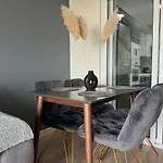 Skyline Retreat At Sky Towers With And Fitness Access Apartman