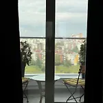 Skyline Retreat At Sky Towers With And Fitness Access Apartman *