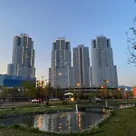 Skyline Retreat At Sky Towers With And Fitness Access *