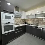 Skyline Retreat At Sky Towers With And Fitness Access Apartman