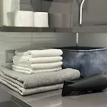 Skyline Retreat At Sky Towers With And Fitness Access