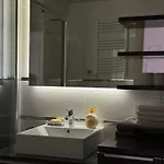 Skyline Retreat At Sky Towers With And Fitness Access Apartman *