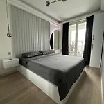 Skyline Retreat At Sky Towers With And Fitness Access Apartman