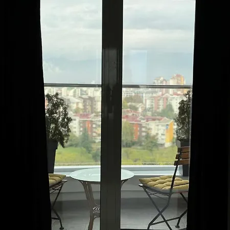 Skyline Retreat At Sky Towers With And Fitness Access Appartement *