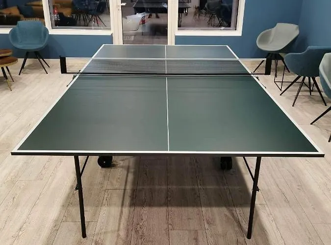 Skyline Retreat At Sky Towers With And Fitness Access Skopje