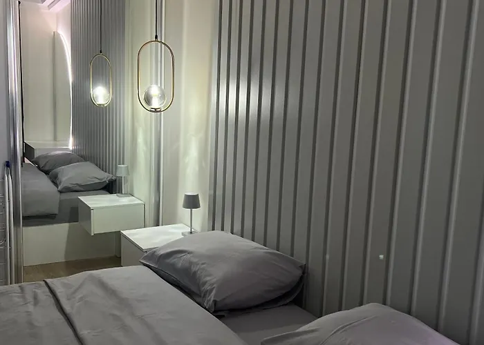 Skyline Retreat At Sky Towers With And Fitness Access Lejlighed Skopje