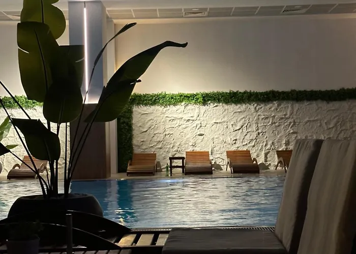 Skyline Retreat At Sky Towers With And Fitness Access Lejlighed Skopje