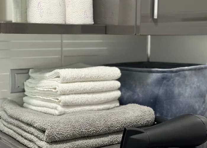 Skyline Retreat At Sky Towers With And Fitness Access