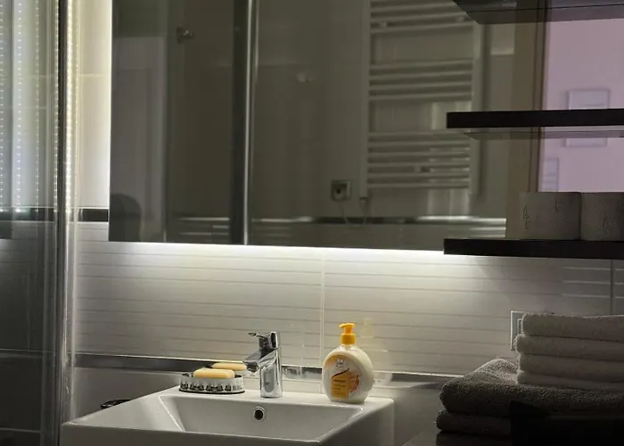 Skyline Retreat At Sky Towers With And Fitness Access Appartement *